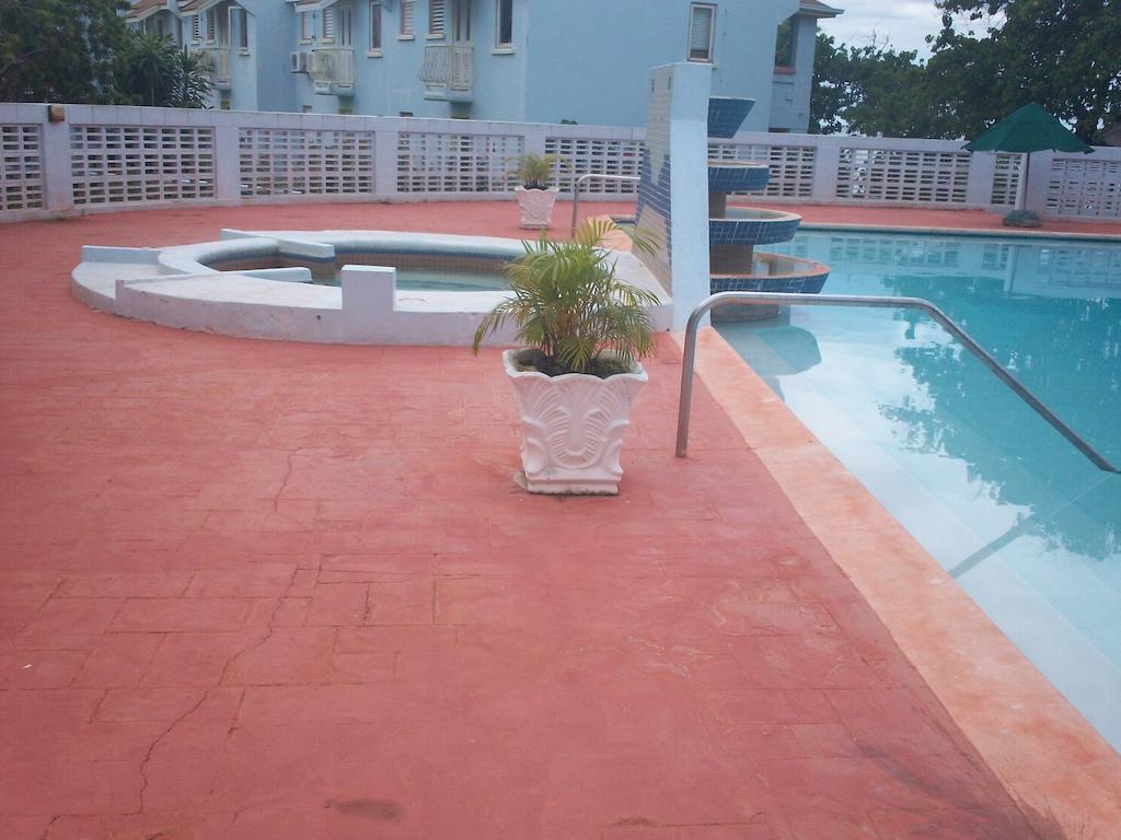Point Village, Negril, Jamaica Exteriör bild